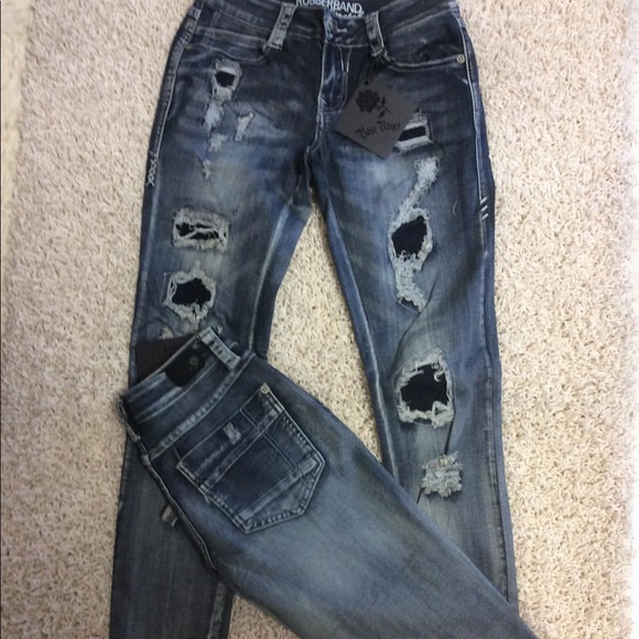 Distressed jeans - Picture 2 of 5